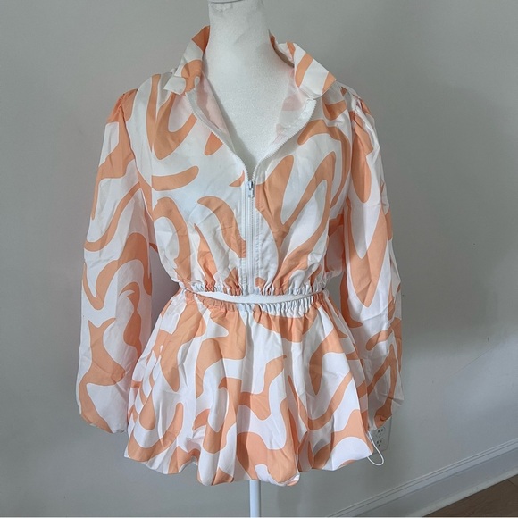 Creamsicle Sporty Lightweight Bubble Mini Skirt & Cropped Jacket 2 Piece Set - Picture 3 of 5